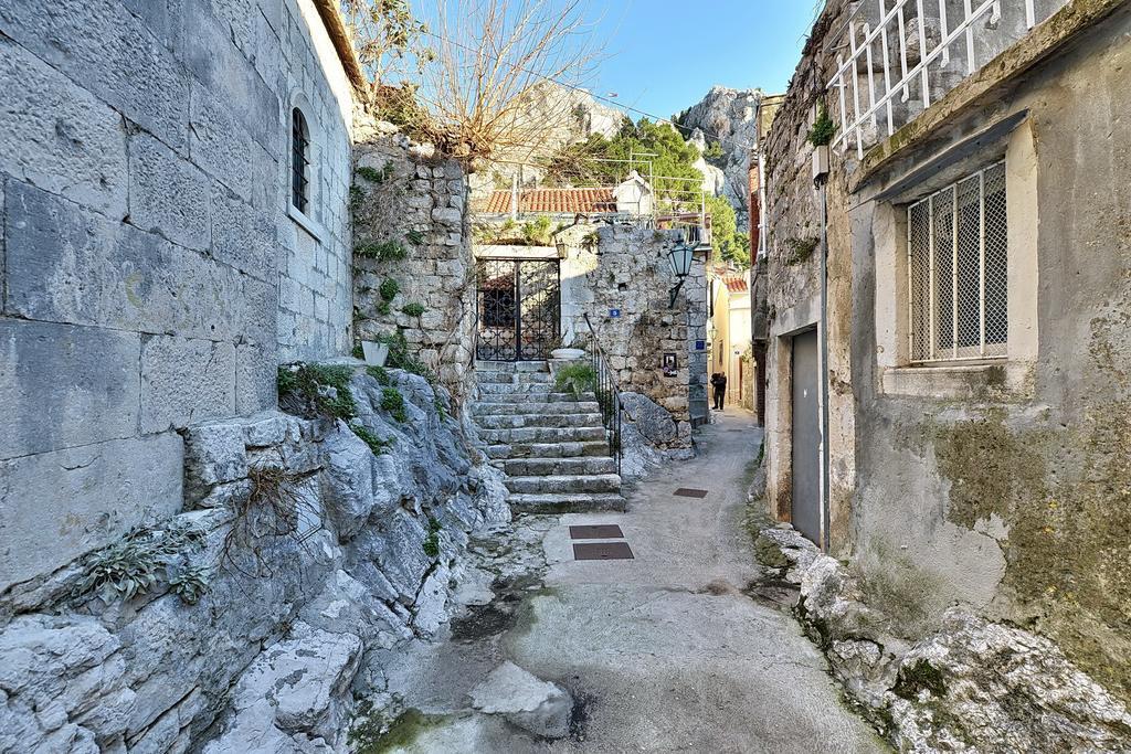 Apartments Mirabella Omiš Buitenkant foto