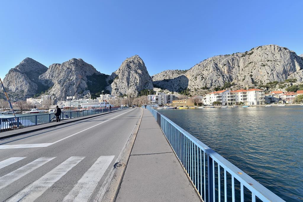 Apartments Mirabella Omiš Buitenkant foto