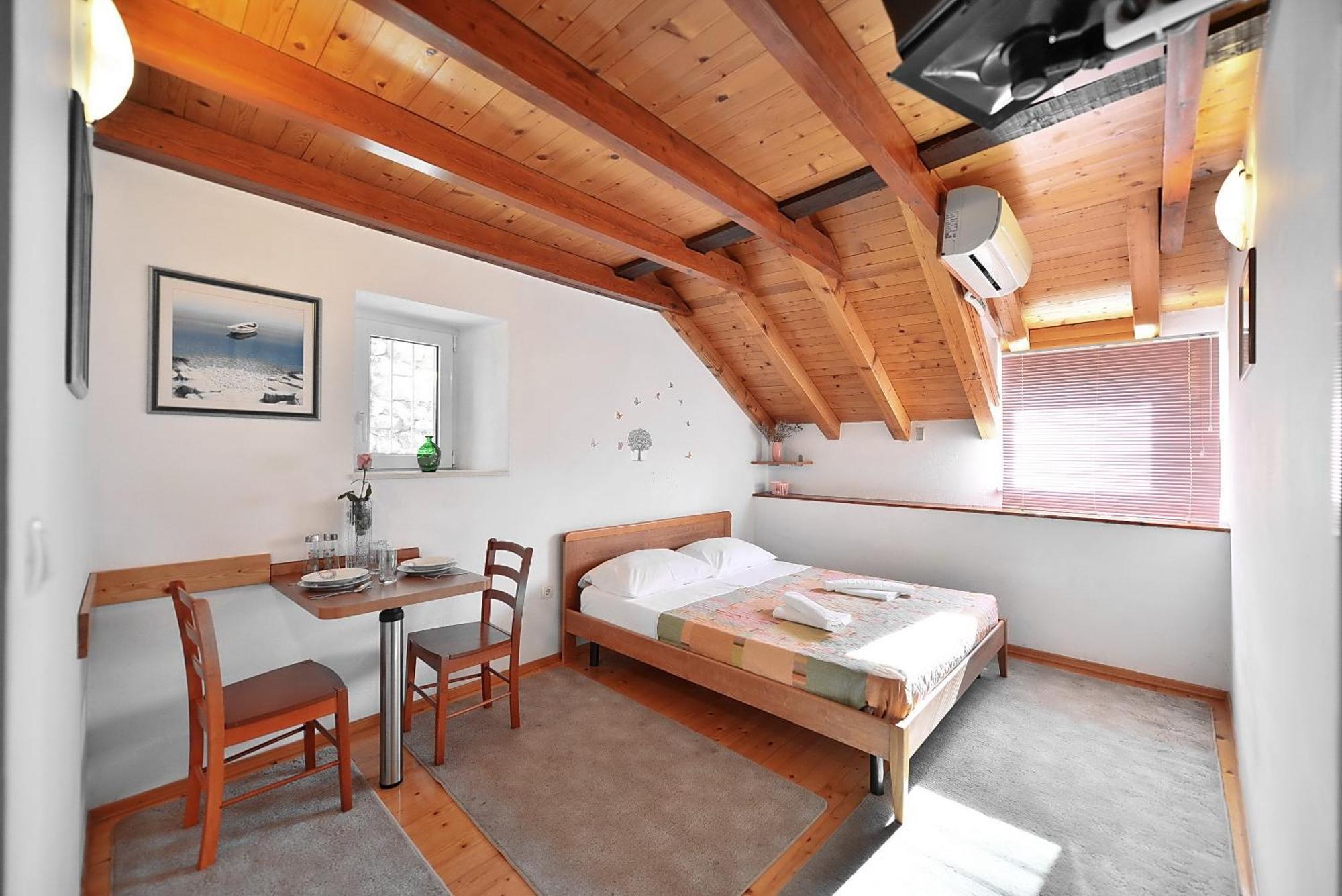 Apartments Mirabella Omiš Buitenkant foto